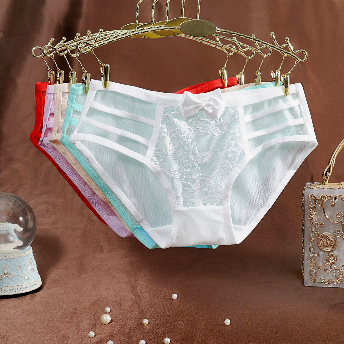 Women's Low-Rise Breathable Lace Panties with Cotton Gusset