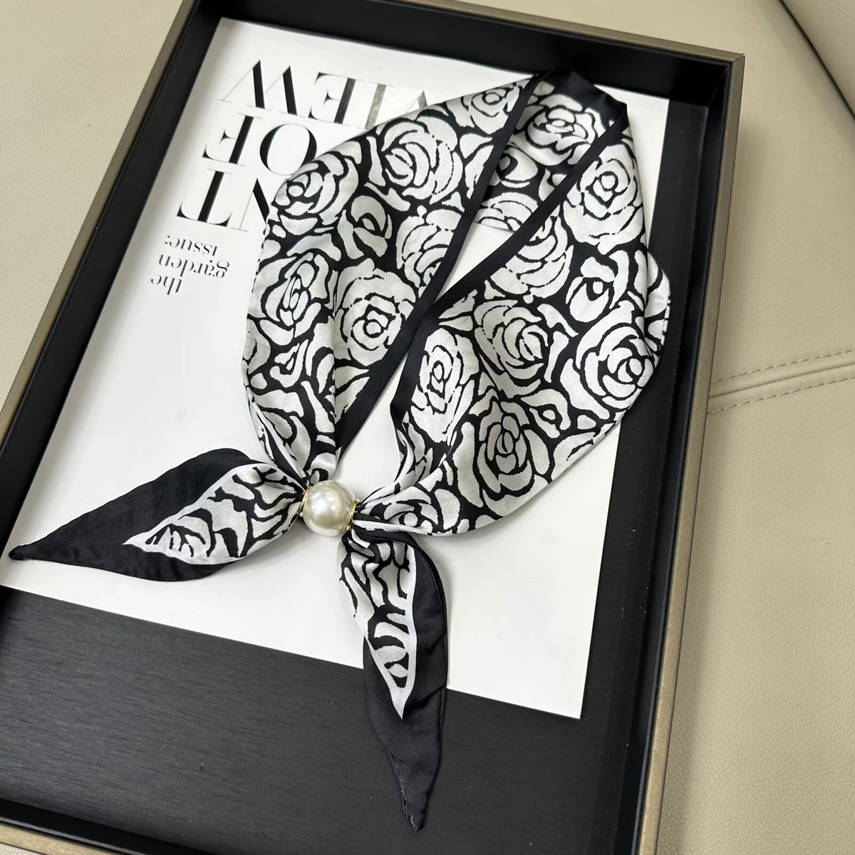 No-Tie Magnetic Pearl Clasp Soft Scarf